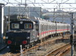 9104側4両を押すデキ。